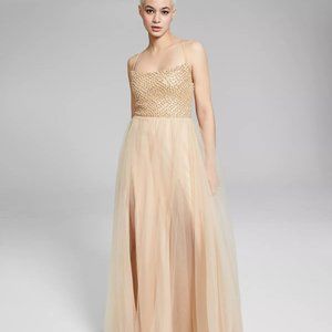 SAY YES TO THE PROM Embellished Ballgown Gold Size 1/2